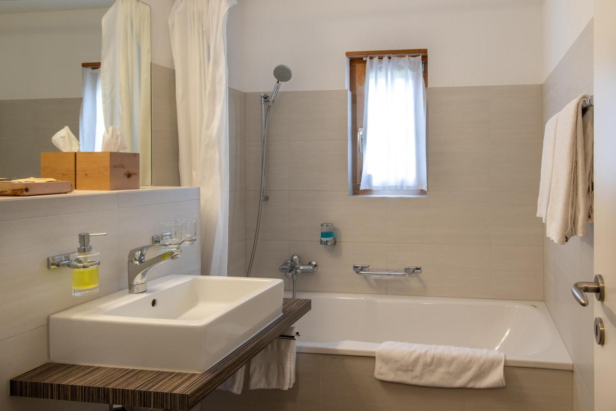 Ferienwohnungen Hotel Allegra Цуоц Экстерьер фото